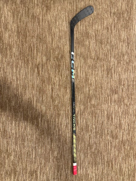 CCM Super Tacks AS6 PRO (RH P29 75 Flex)