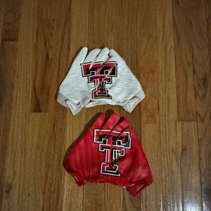 2 Pair Texas Tech XXL Adult Under Armour Gloves (Used)