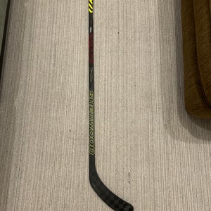 Intermediate Sher-Wood Rekker Legend 1 Right Handed Hockey Stick P92  (New)