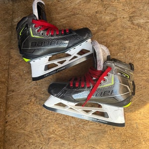 Bauer Elite Hockey Goalie Skates Regular Width  7.5 (Used)