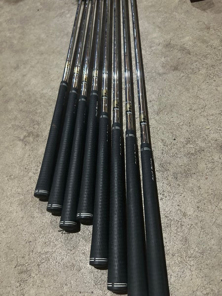 Men's 2006 Nike CCi Right Handed Iron Set  (Used)