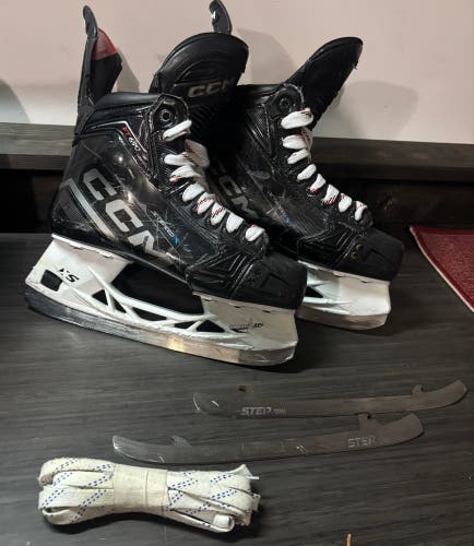 CCM JetSpeed FT680 Size 4