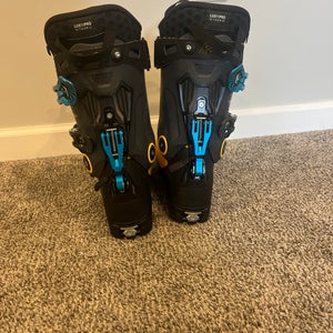 K2 ski boots Size 25/25.5