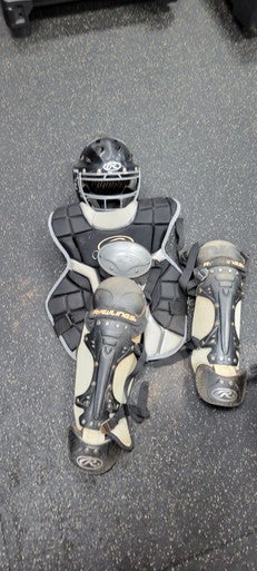 Used Rawlings CATCHERS SET Catchers Equipment Other 11497-S000150419