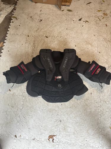 Large Vaughn V10 Pro Carbon Goalie Chest Protector (Used)