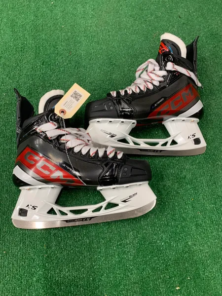 2024 CCM Jetspeed FT680 Hockey Skates Regular Width 9.5 (New)