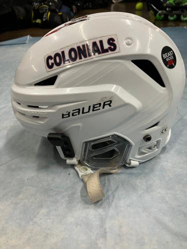White Medium Bauer Re-Akt 85 Helmet (Used)