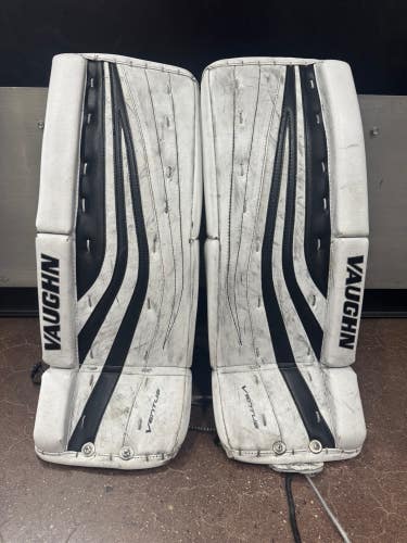White 24" Junior Vaughn Ventus SLR2 Goalie Leg Pads (Used)