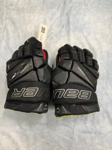 Black Junior Bauer Vapor X2.9 Gloves 11" (Used)