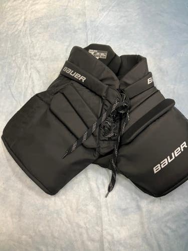 Black Junior Large Bauer GSX Hockey Goalie Pants (Used)