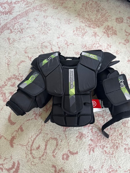 Intermediate Medium/Large Warrior RITUAL X4 E Goalie New