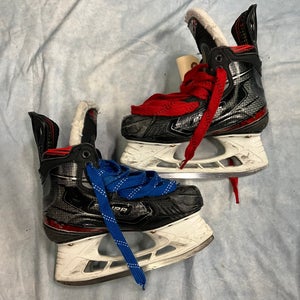 Junior Bauer Vapor 2X Hockey Skates Regular Width Size 2 (Used)