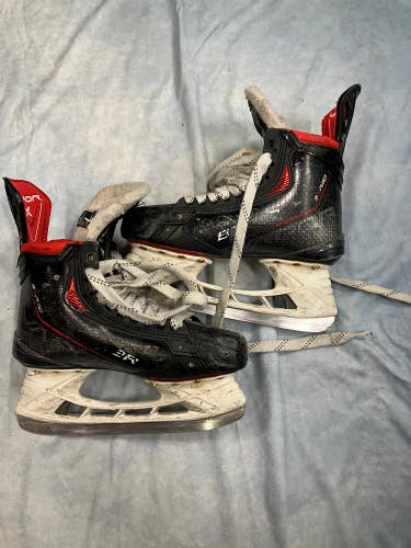 Intermediate Bauer Vapor 3X Pro Hockey Skates 6.5 (Used)