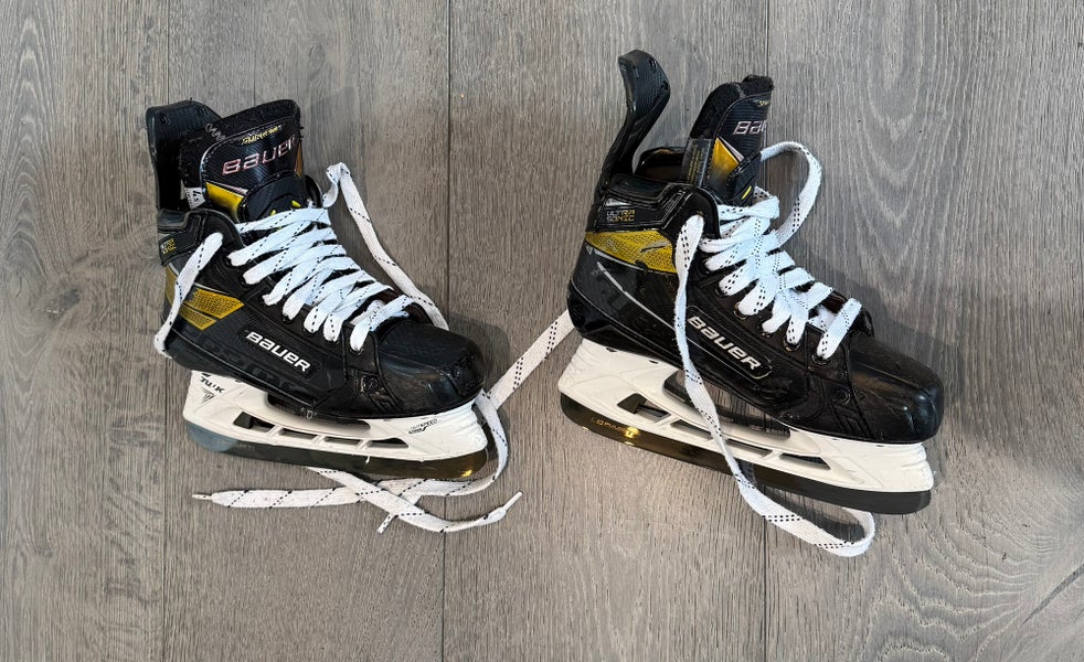 2023 Bauer Supreme UltraSonic Hockey Skates Regular Width Size 4.5 (Used)