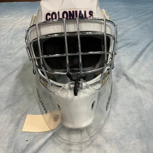 White Youth Bauer 930 Goalie Mask (Used)