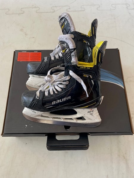 Bauer Supreme M4 Hockey Skates Size 5 (Used)