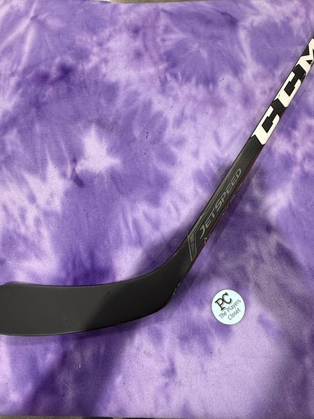 Intermediate CCM JetSpeed FT440 Hockey Stick Right Handed P29 (Used)
