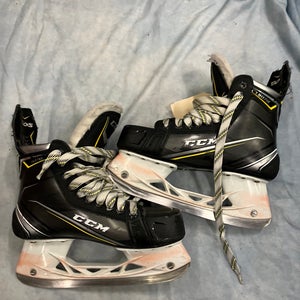 Senior CCM Tacks 9070 Hockey Skates Regular Width Size 6 (Used)
