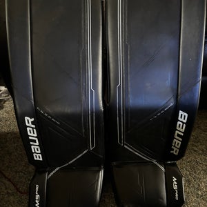 32"  Bauer Supreme M5 Pro Goalie Leg Pads  (Used)