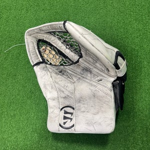Intermediate Warrior Ritual G5 Goalie Glove Regular (Used)