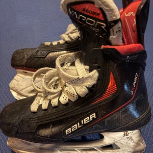 Bauer Vapor 3X Pro Hockey Skates Regular Width Size 3.5 (Used)