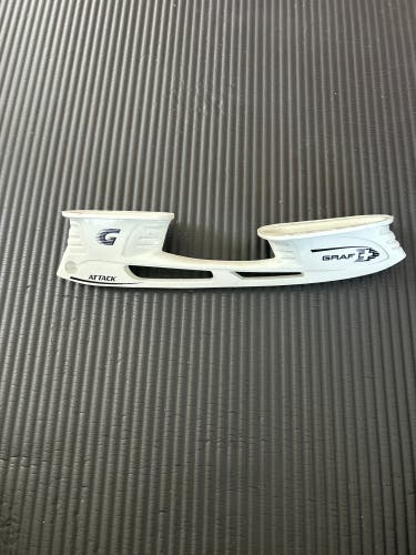 Graf Attack White Right Holder 254 mm (New)
