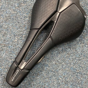 Prologo Scratch m5 Bike Seat (Used)