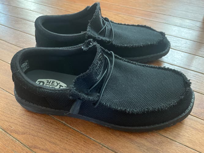 Men's Adult Size M 12.0 (W 13.0) (Used)