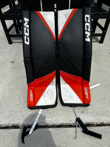 28" CCM Axis 2.5 Goalie Leg Pads (Used)