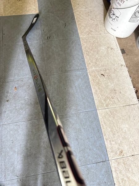 Junior Bauer Vapor Hyperlite Right Handed Hockey Stick P92  (New)