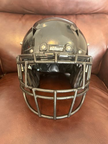 Large Adult Schutt Vengeance Pro LTD II Helmet (Used)