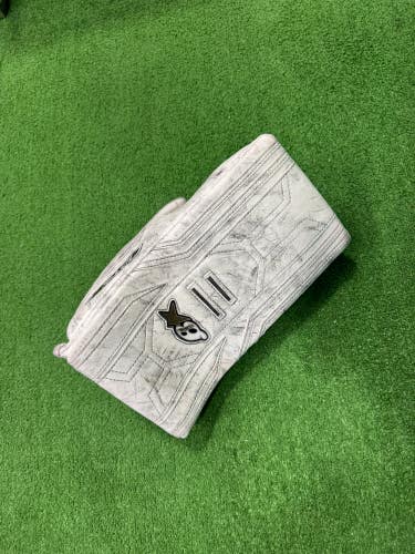 White Junior Brian's Optik X3 Goalie Blocker Regular (Used)
