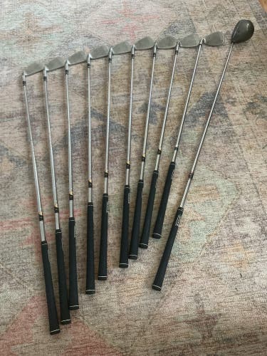 Men's Cobra and Calloway Right Handed Clubs (Full Set) 10 Pieces (Used)