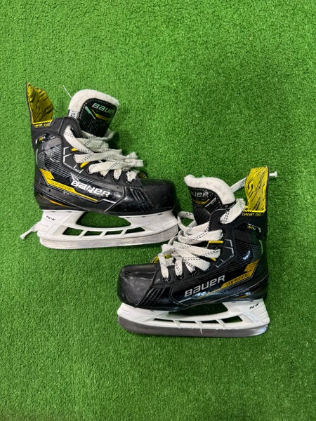 Youth Bauer Supreme M4 Hockey Skates Regular Width 12.5 (Used)