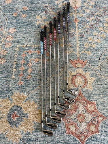 Men's Titleist AP1 Right Handed Iron Set Regular Flex 7 Pieces Steel Shaft (Used)