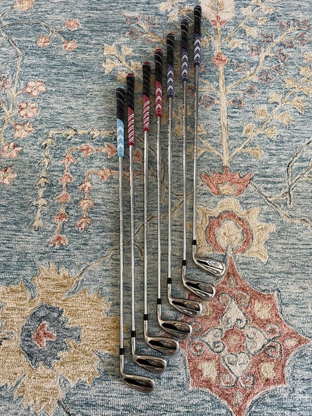 Men's Titleist AP1 Right Handed Iron Set Regular Flex 7 Pieces Steel Shaft (Used)