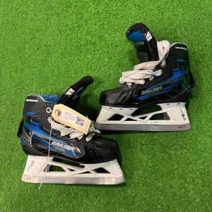 Junior Bauer GSX Hockey Goalie Skates Regular Width Size 1 (Used)