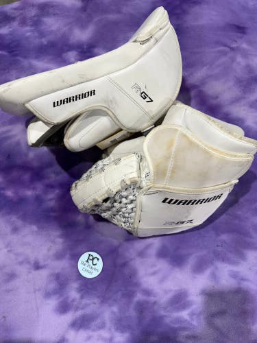 White Junior Warrior Ritual G7 Goalie Gloves & Blockers Regular (Used)