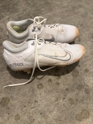 Nike Hyperdiamond 4 Softball Cleats