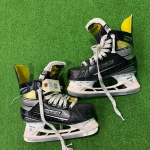 Intermediate Bauer Supreme S37 Hockey Skates Regular Width Size 5.5 (Used)
