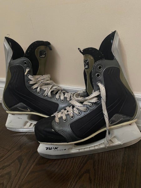 Nike Quest 4 skates size 9D