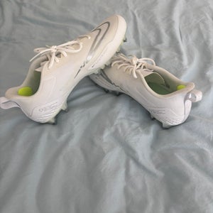 White Men's Size M 11.0 (W 12.0) Adult Nike Mid Top Huarache (Used)