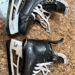 Bauer Supreme Shadow Hockey Skates 8.5 (Used)