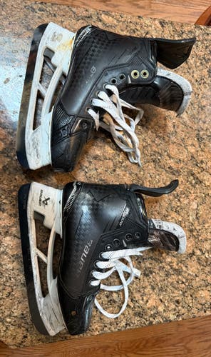 Bauer Supreme Shadow Hockey Skates 8.5 (Used)