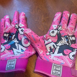 Pink XL Youth Battle Gloves (Used)