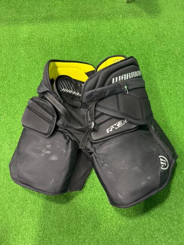 Int M/L Warrior Ritual x3 E+ Hockey Goalie Pants (Used)