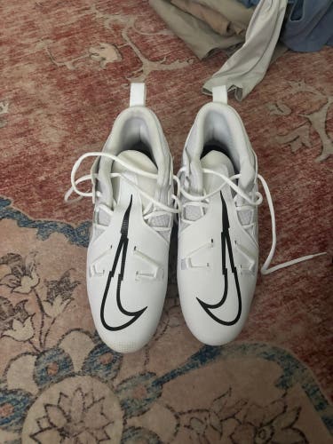 Nike Alpha Menance Cleats