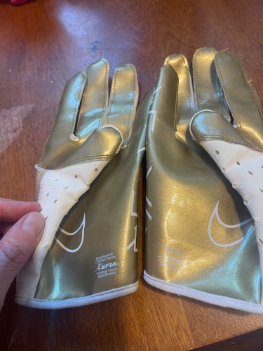 Nike football gloves