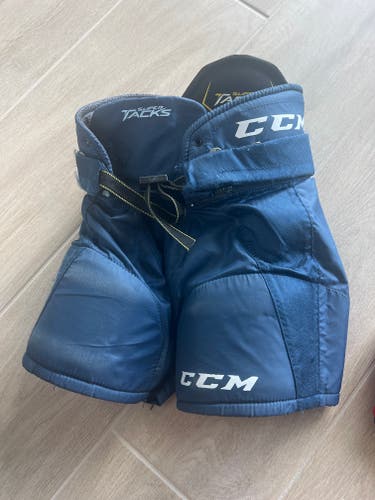 Youth Small CCM Super Tacks Hockey Pants (Used)