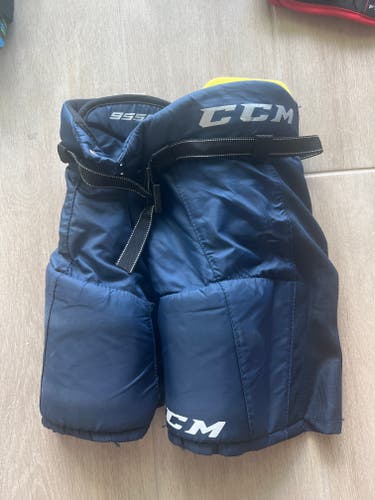 Youth Large CCM Tacks 9550 Hockey Pants (Used)